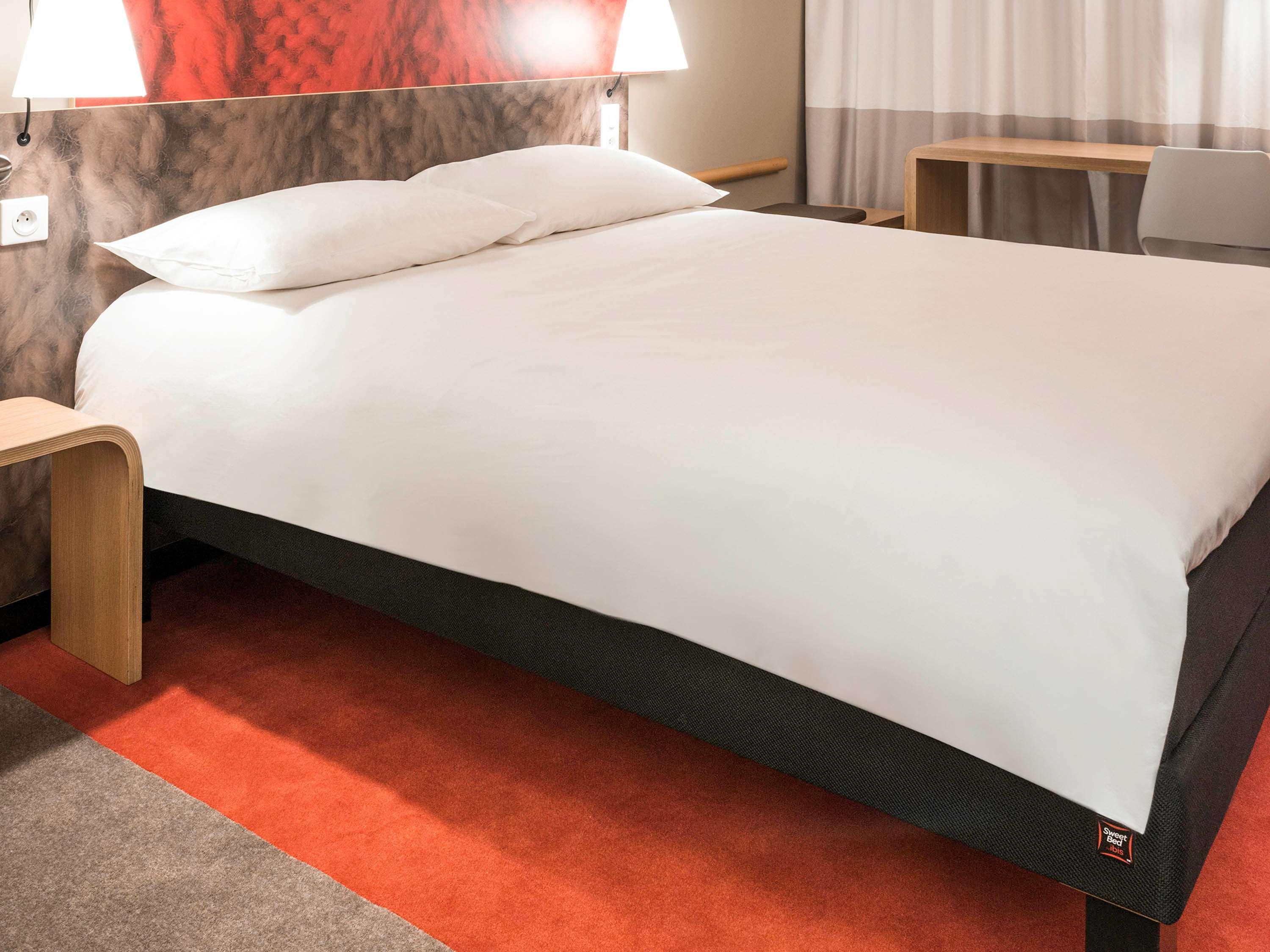 Ibis Budget Caen Porte De Bretagne Bretteville-sur-Odon Eksteriør bilde