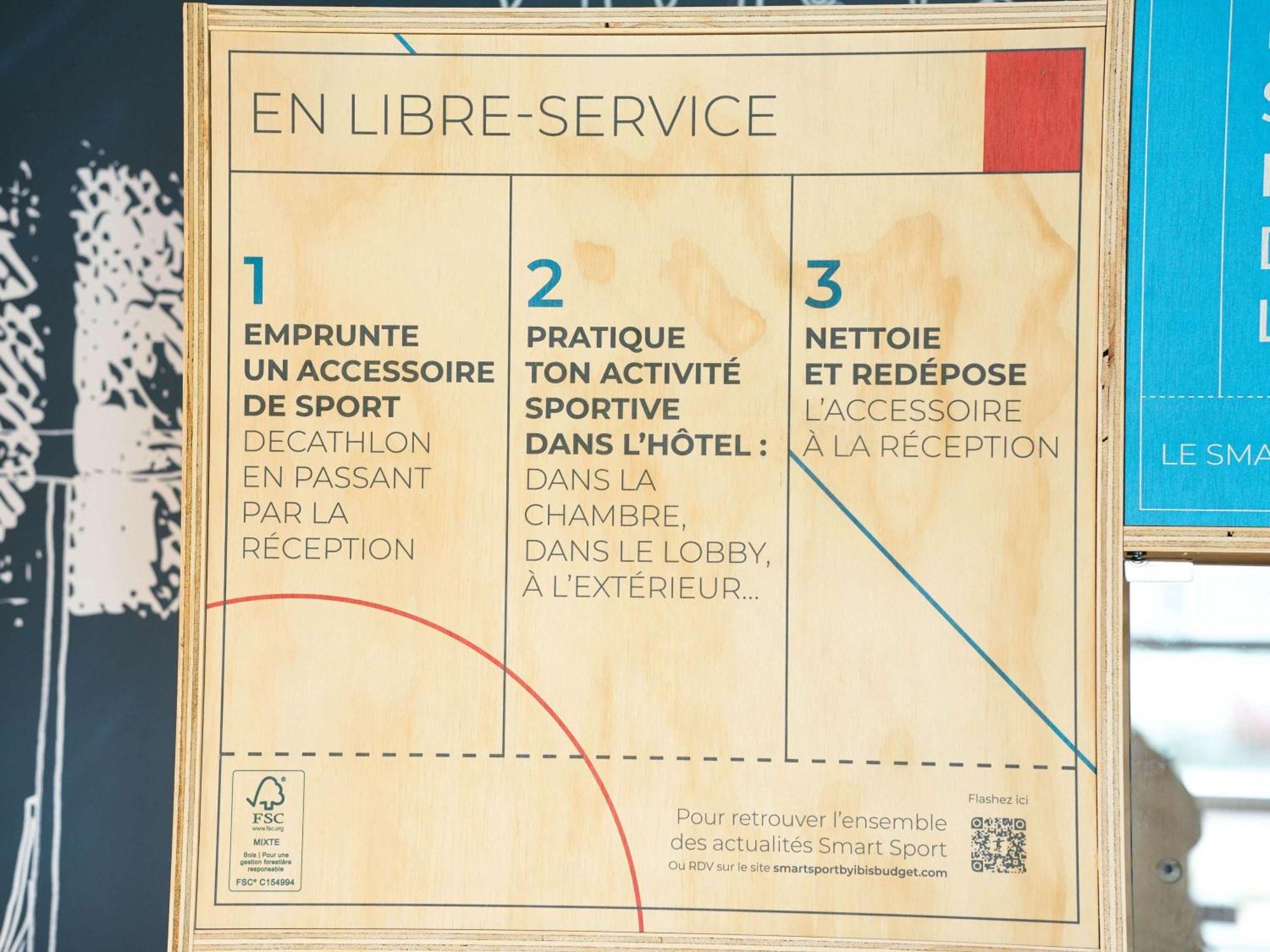 Ibis Budget Caen Porte De Bretagne Bretteville-sur-Odon Eksteriør bilde