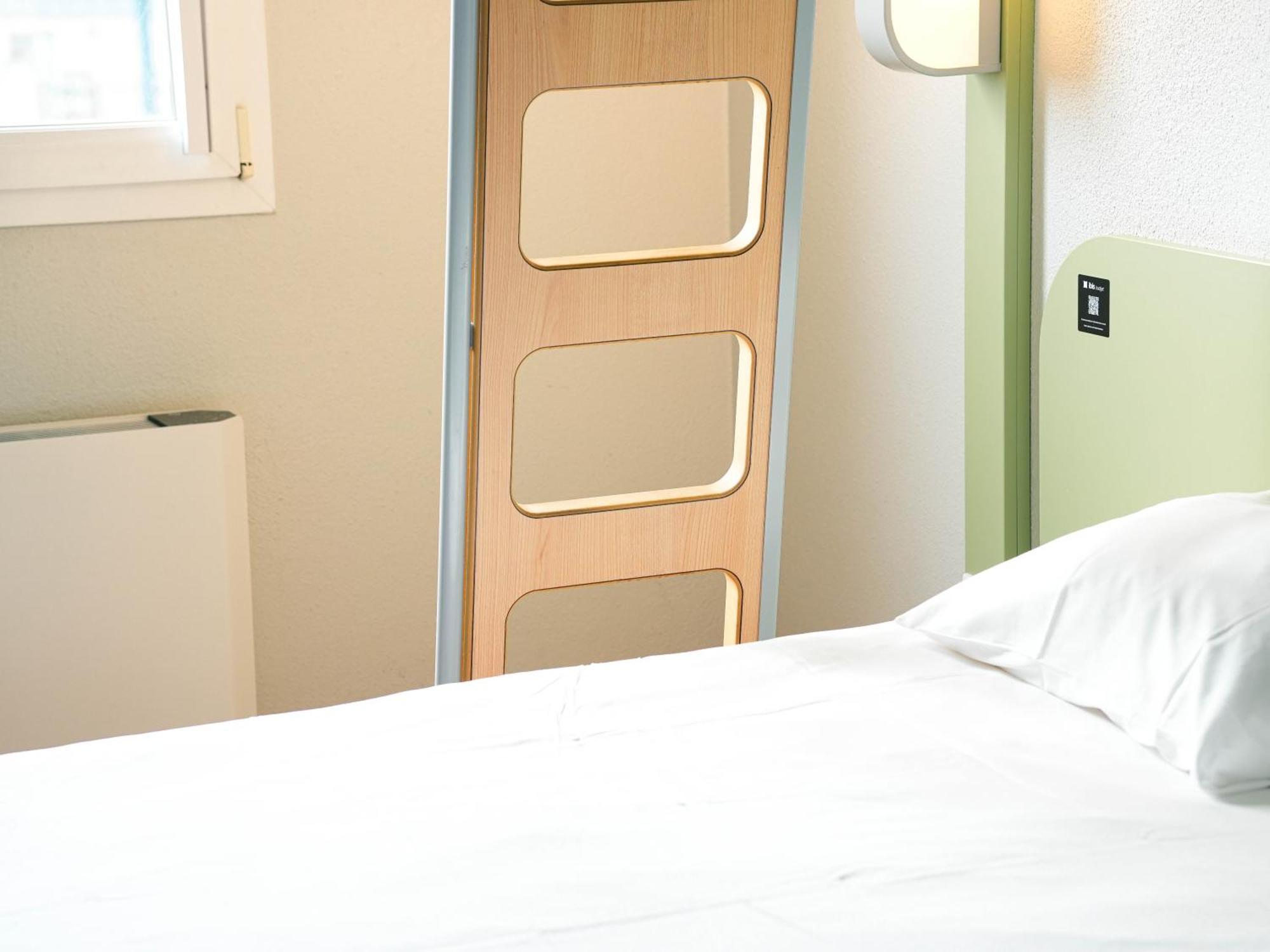 Ibis Budget Caen Porte De Bretagne Bretteville-sur-Odon Eksteriør bilde