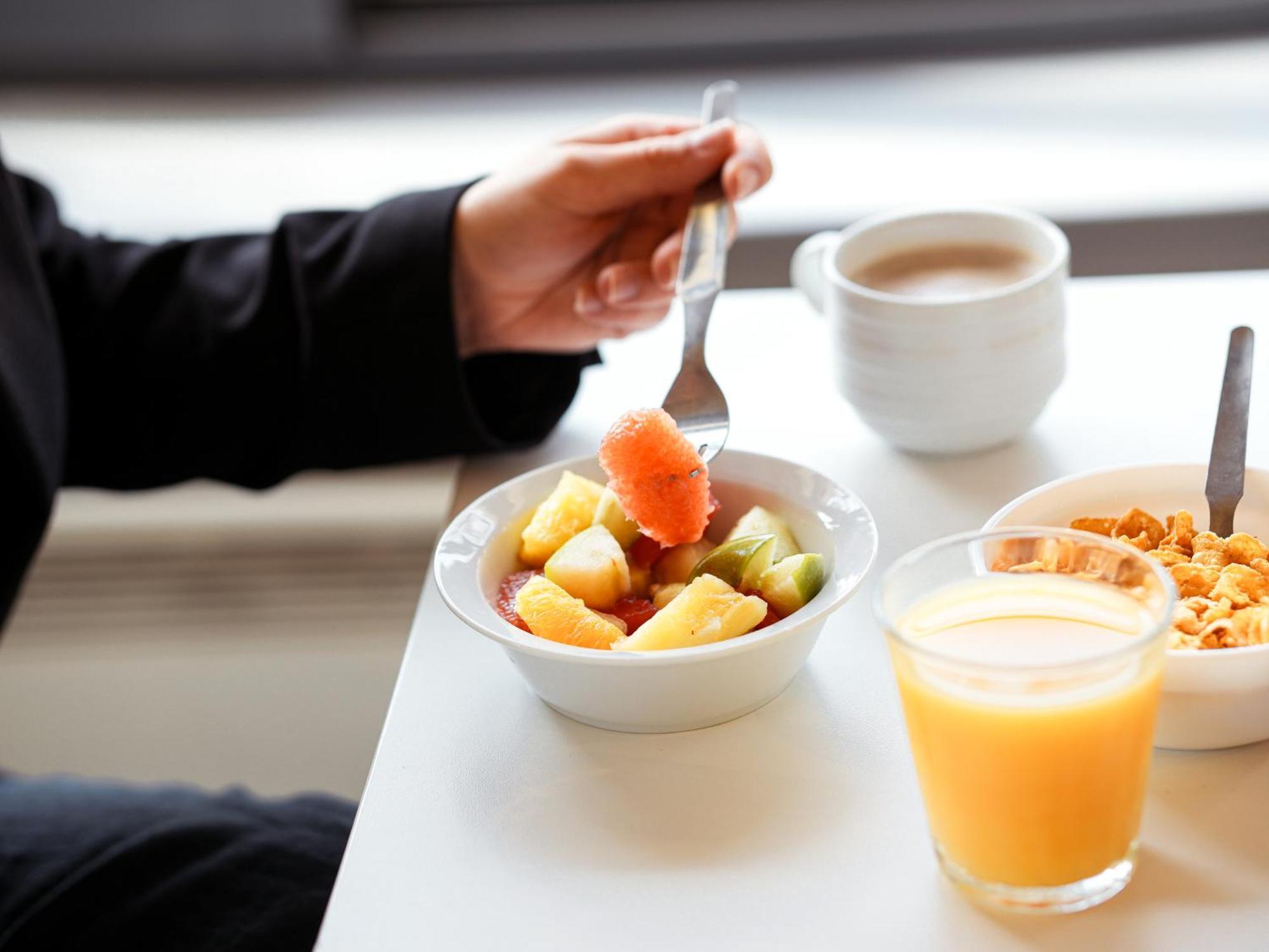 Ibis Budget Caen Porte De Bretagne Bretteville-sur-Odon Eksteriør bilde