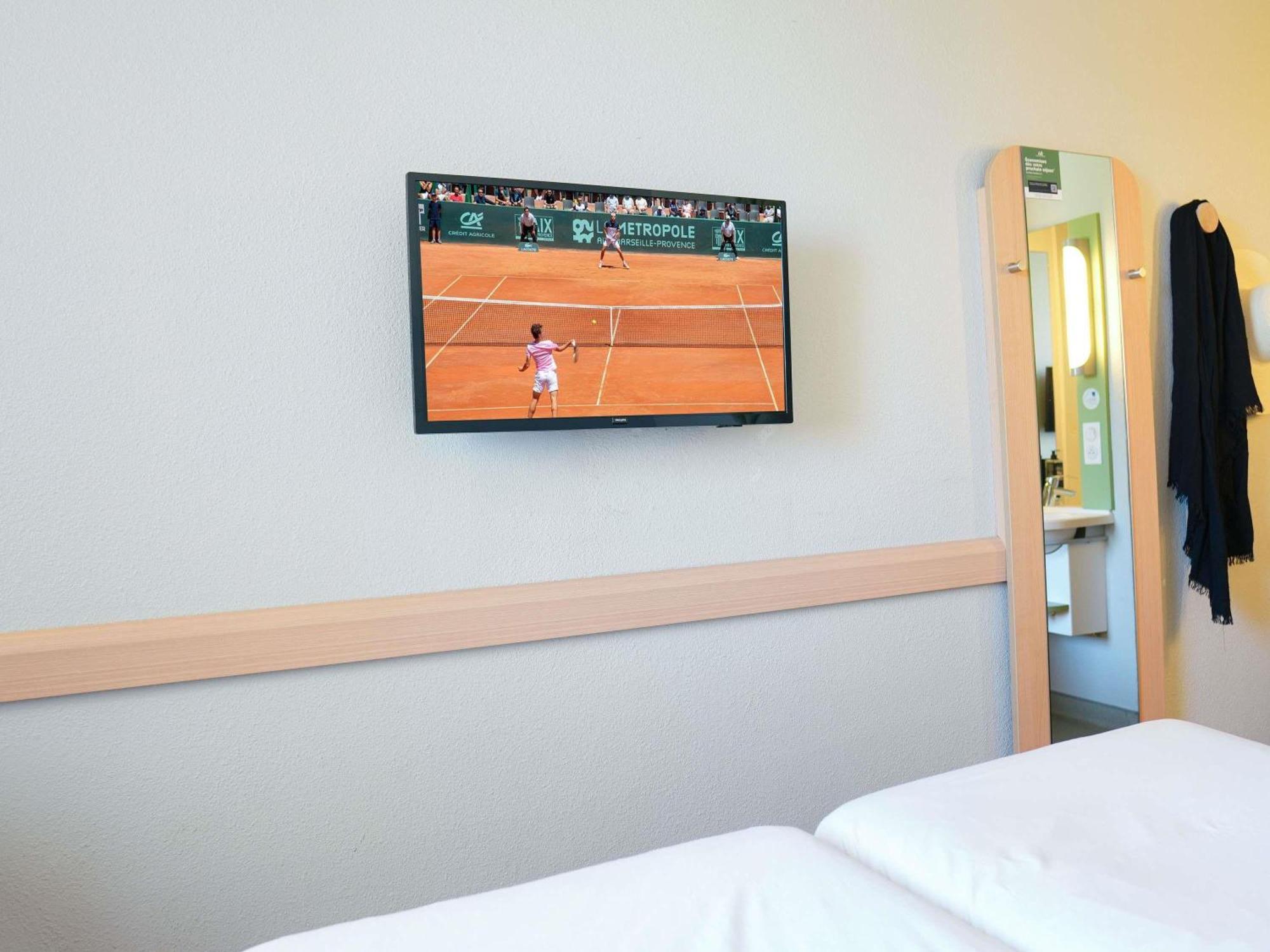 Ibis Budget Caen Porte De Bretagne Bretteville-sur-Odon Eksteriør bilde